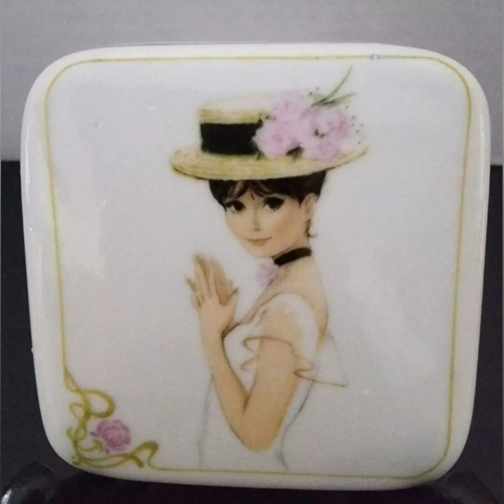 Vtg Josephine Currie "Elegance " Small Porcelain 3" Boc Enesco 1978 Pre-owned